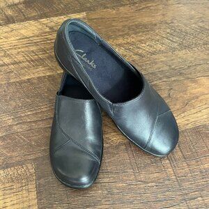 CLARKS Bendable Leather Comfort Walkers Navy Blue Size 6